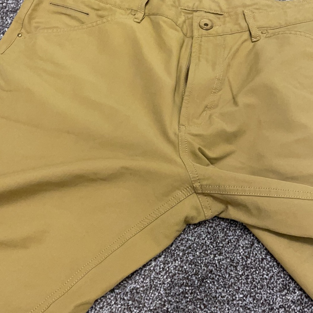 MEC Shorts - Picture 3 of 8